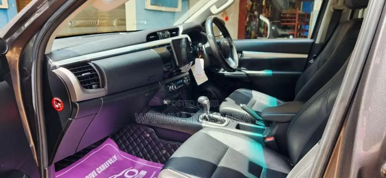 Toyota Hilux 2020 Pickup (Used)