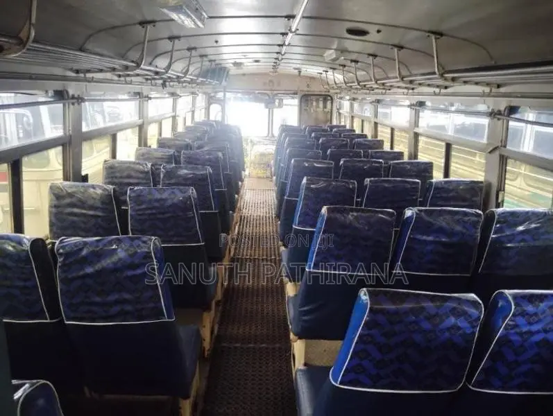 Ashok-Leyland Viking 2004 Bus (Used)