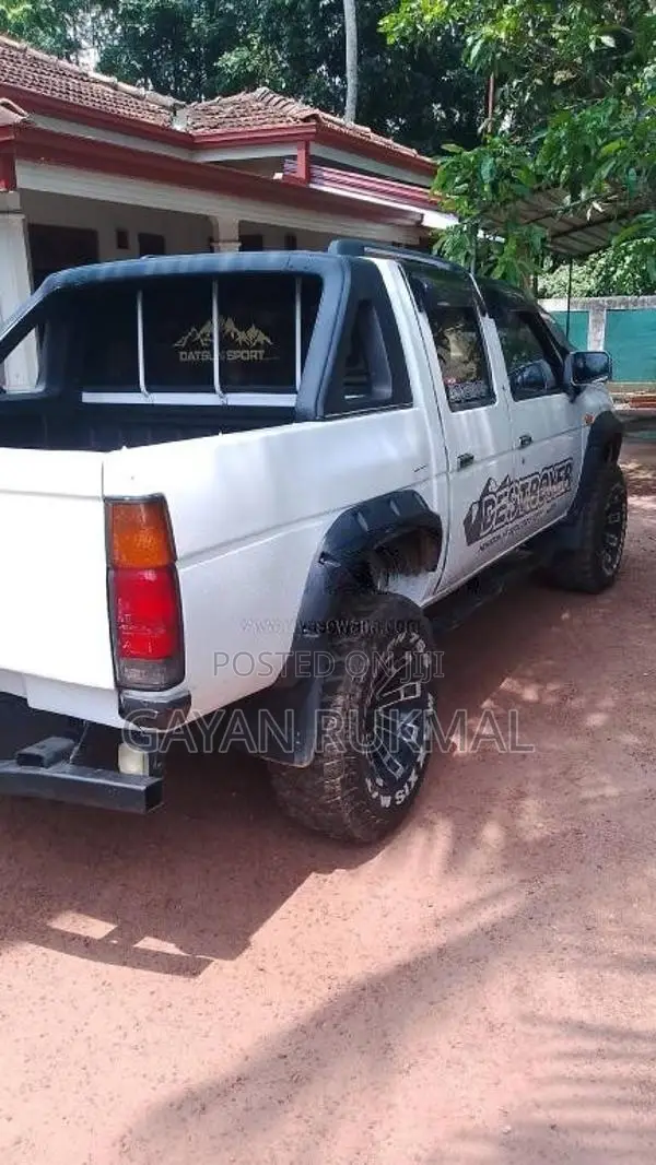 Nissan D21 1996 Pickup (Used)