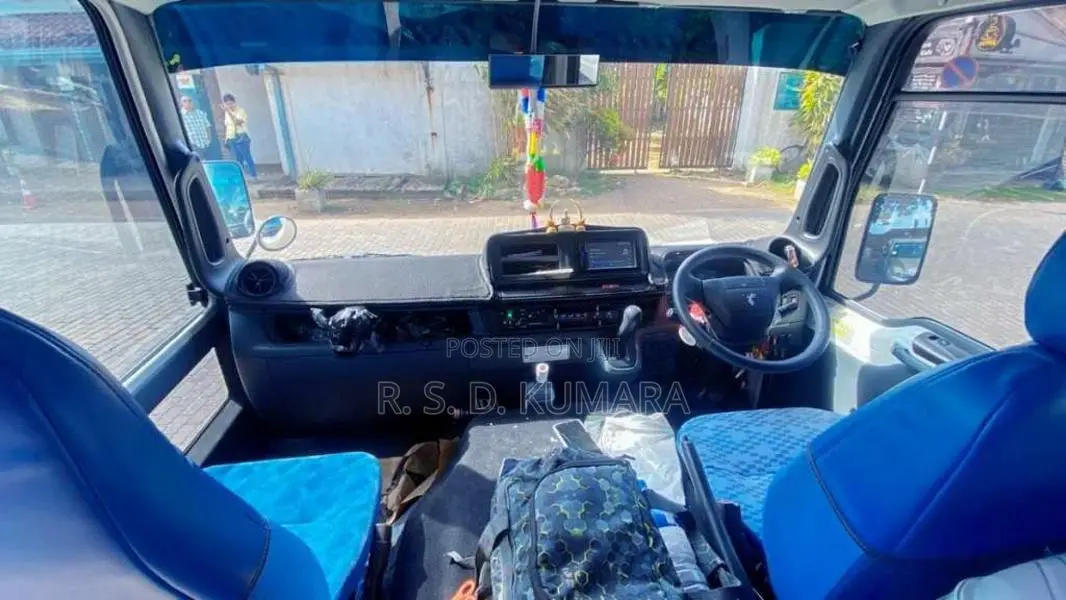 Mitsubishi Fuso 2025 Bus (Used)