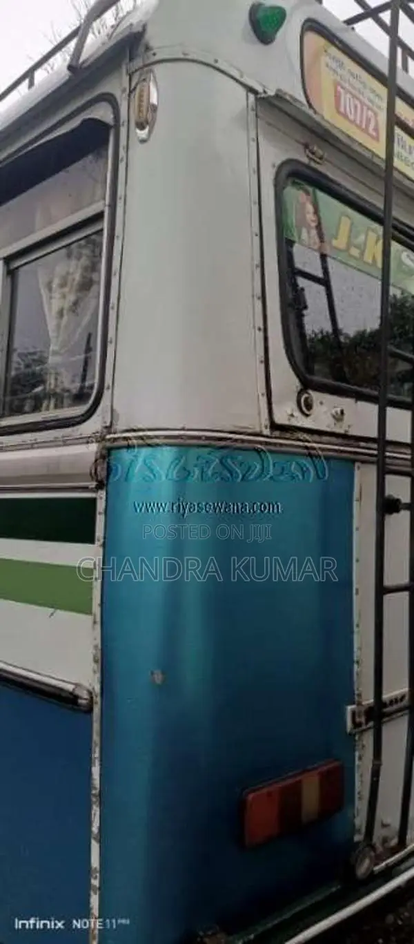 Ashok-Leyland Viking 2004 Bus (Used)