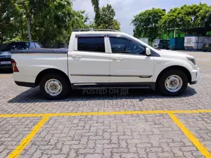 Micro Actyon Sports 2015 Pickup (Used)