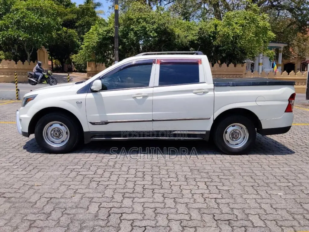 Micro Actyon Sports 2015 Pickup (Used)