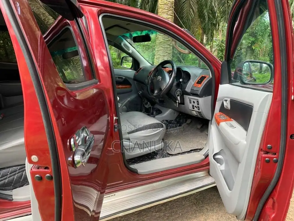 Toyota Double Cab 2007 Pickup (Used)