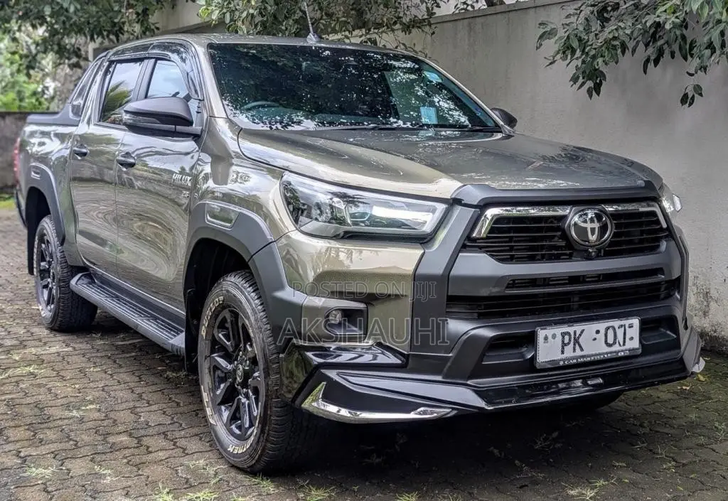 Toyota Hilux 2024 Pickup (Used)