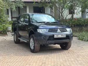 Mitsubishi L200 4WD 2011 Pickup (Used)