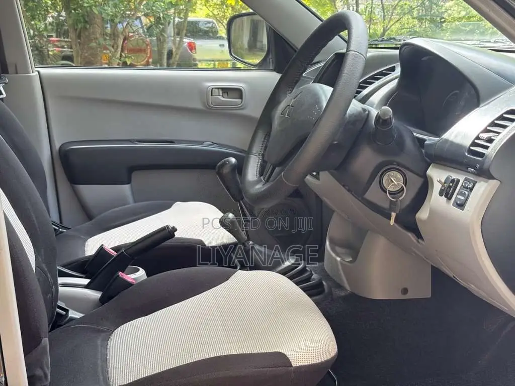 Mitsubishi L200 4WD 2011 Pickup (Used)
