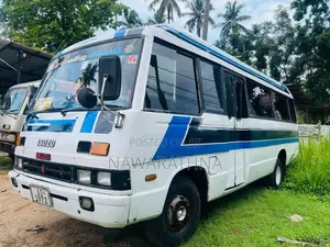 Isuzu L 1983 Bus (Used)