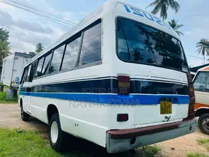Isuzu L 1983 Bus (Used)