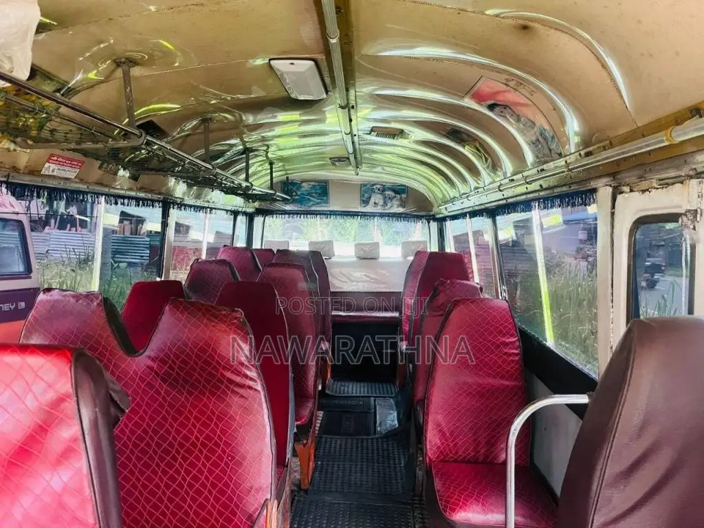 Isuzu L 1983 Bus (Used)