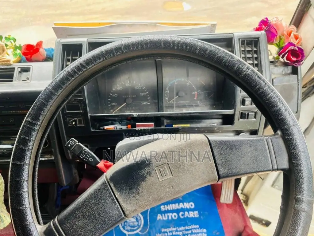 Isuzu L 1983 Bus (Used)