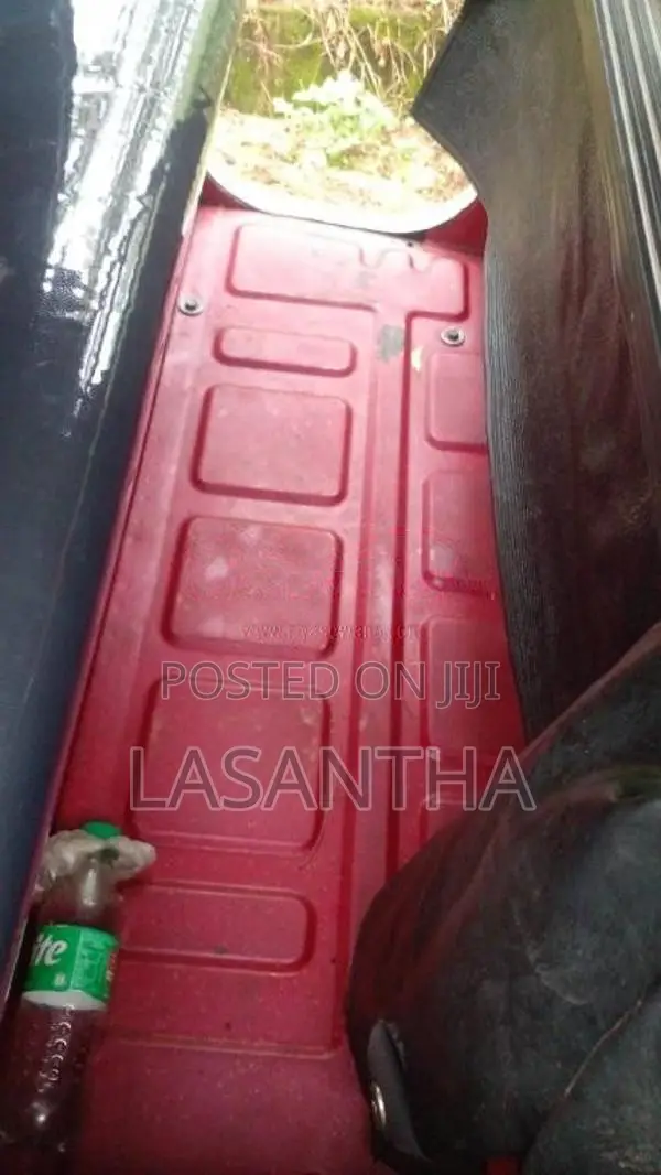Bajaj 4 stroke 2013 Three Wheel (Used)