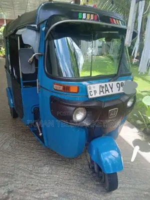 Bajaj RE 205 2015 Three Wheel (Used)