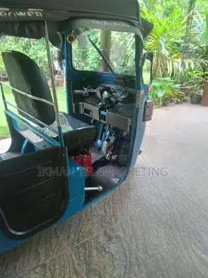 Bajaj RE 205 2015 Three Wheel (Used)