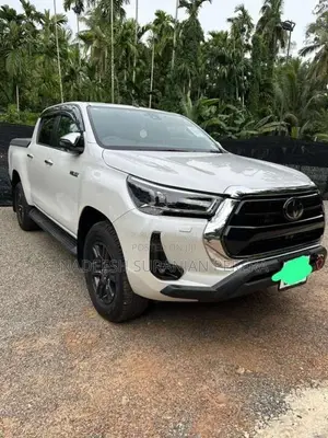 Toyota Hilux 2023 Pickup (Used)