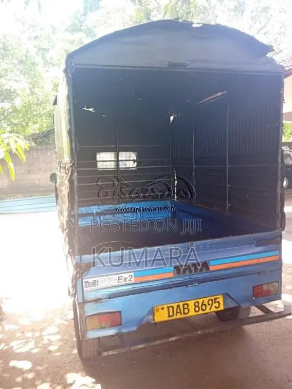 Tata Dimo Batta 2015 Lorry (Used)