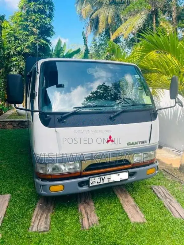 Mitsubishi Canter 2005 Crew Cab (Used)
