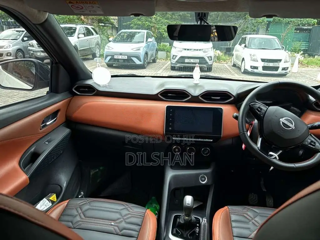 Nissan Magnite CVT TECHNA PLUS 2025 SUV (Used)