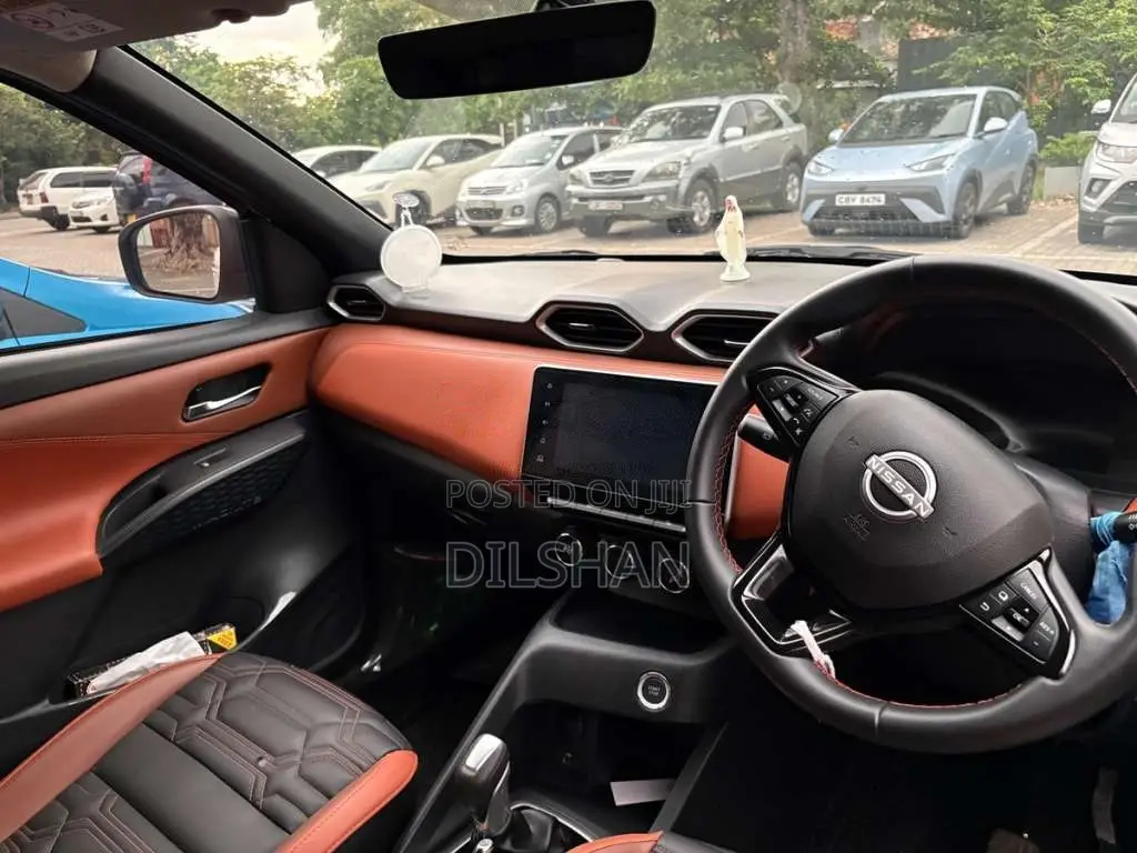 Nissan Magnite CVT TECHNA PLUS 2025 SUV (Used)