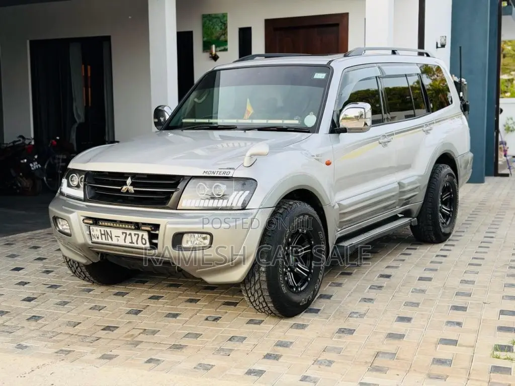 Mitsubishi Montero 2003 SUV (Used)
