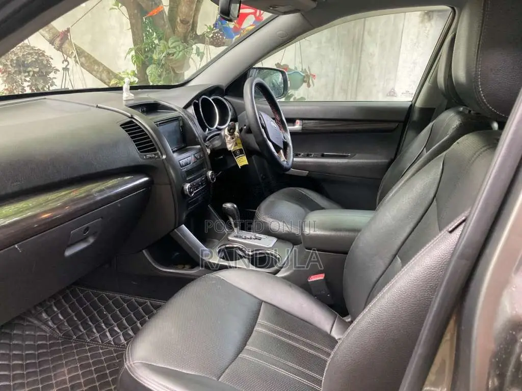 Kia Sorento 2012 SUV (Used)