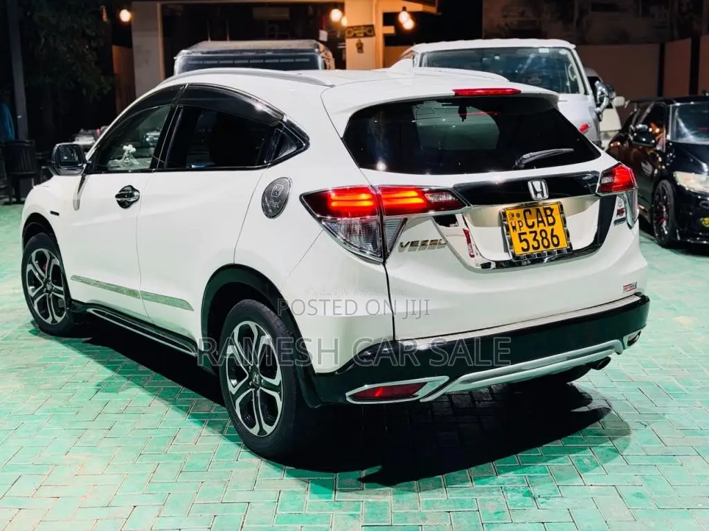 Honda Vezel 2014 SUV (Used)