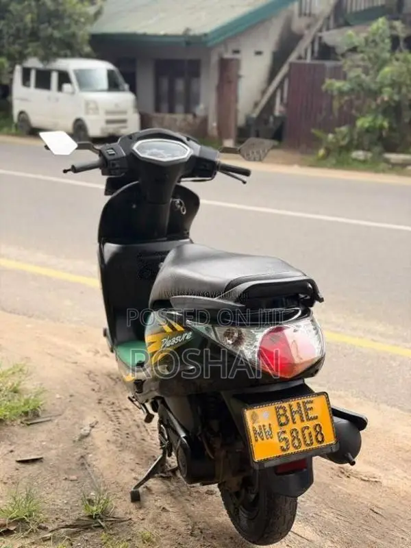 Hero Pleasure 2018 Motorbike (Used)