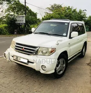 Mitsubishi Pajero Io 2000 SUV (Used)