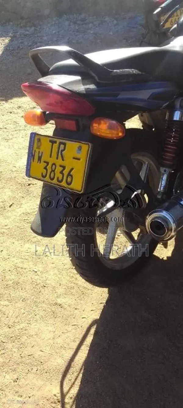 Bajaj DISCOVER 2007 Motorbike (Used)