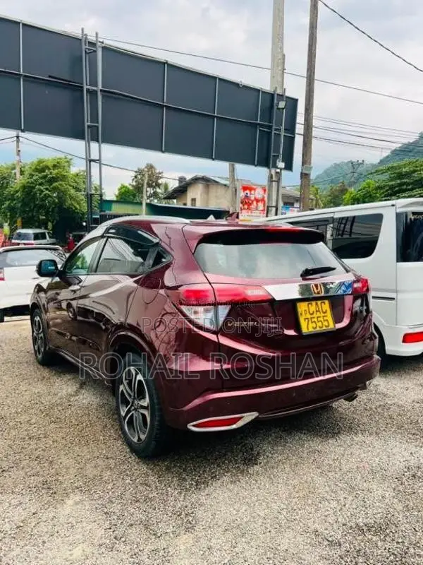 Honda Vezel 2014 SUV (Used)