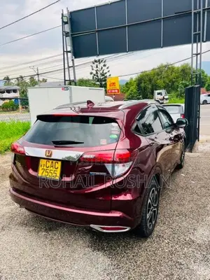 Honda Vezel 2014 SUV (Used)