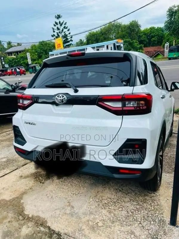 Toyota Raize 2025 SUV (Used)