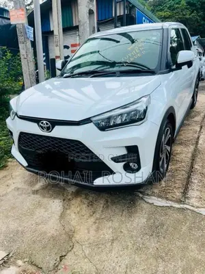 Toyota Raize 2025 SUV (Used)
