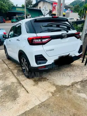 Toyota Raize 2025 SUV (Used)