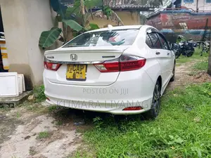 Honda Gres 2016 Car (Used)