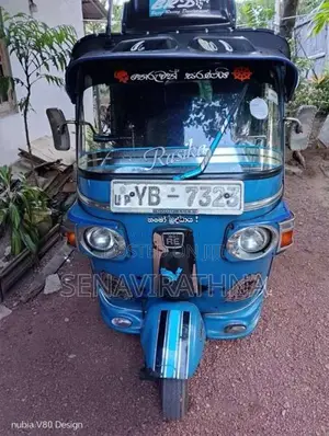 Bajaj 4 Stroke 2010 Three Wheel (Used)