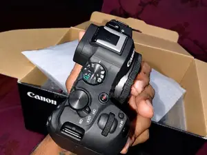 Canon EOS R8