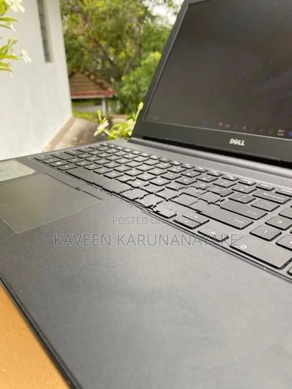 Dell Inspiron Laptop i3 8th Gen 16GB RAM 512GB SSD