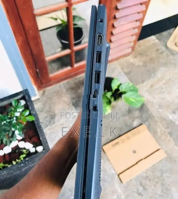 ASUS Vivobook LapTop