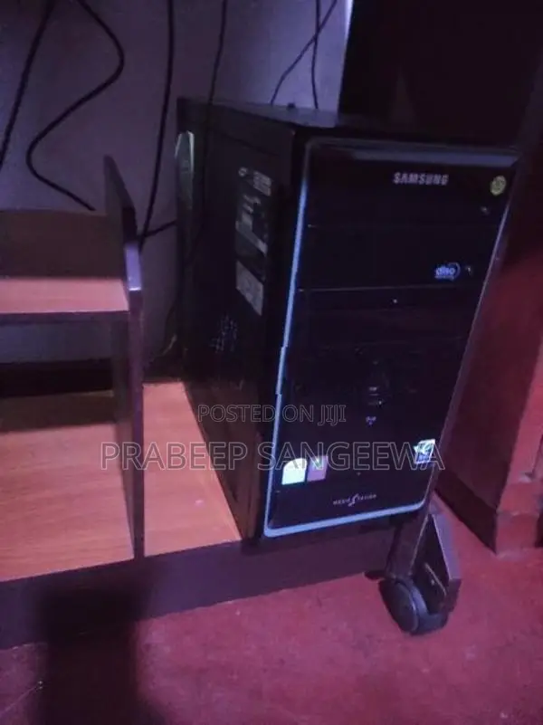 Samsung Widows 7 Computer PC