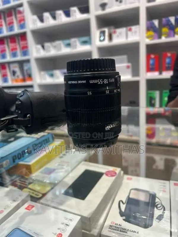 Canon EOS 200D