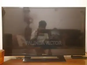 Bravia Sony 32" LED TV .