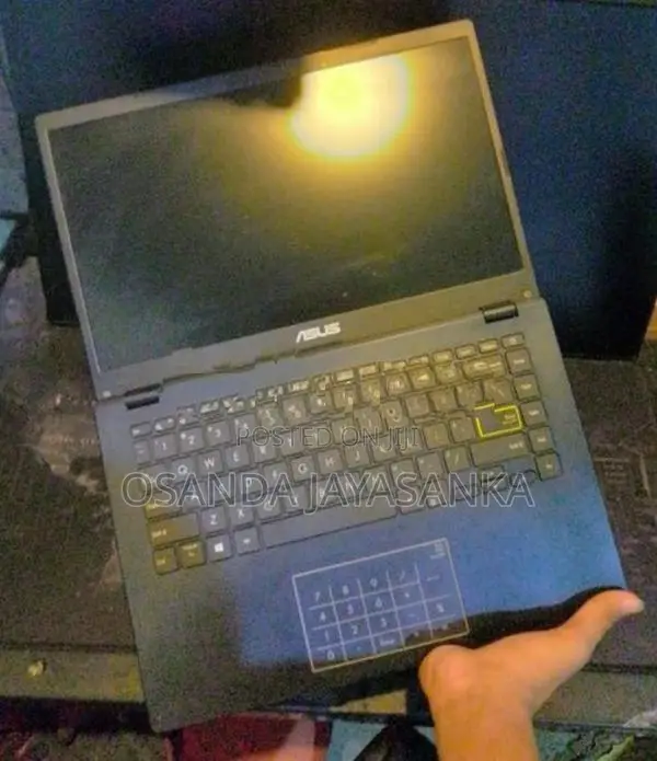 ASUS E410MA Laptop