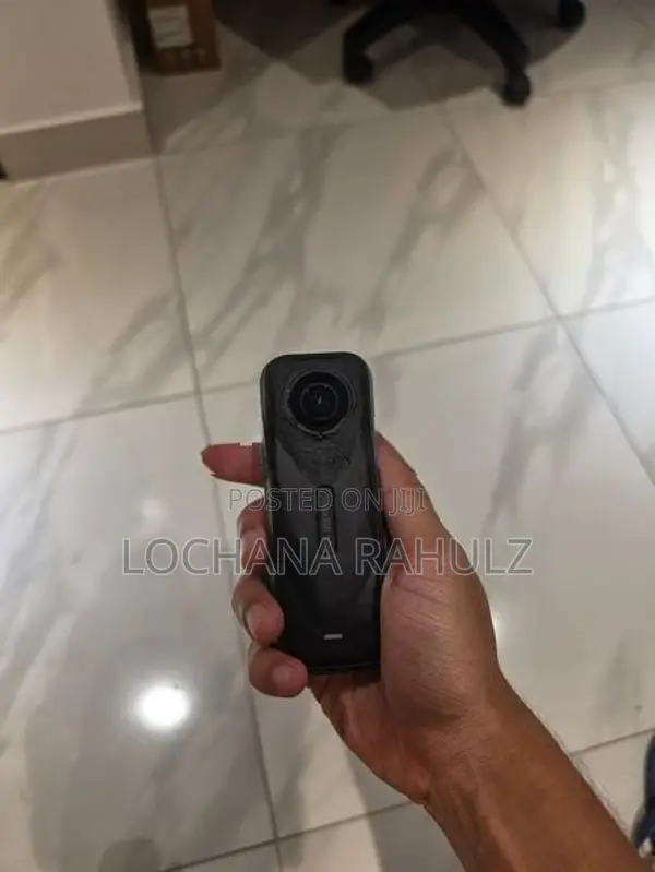 Insta insta360 x5