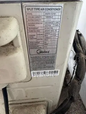 AC 12000 BTU MIDEA Brand Almost New