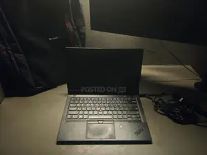 Lenovo ThinkPad X1 Carbon Laptop