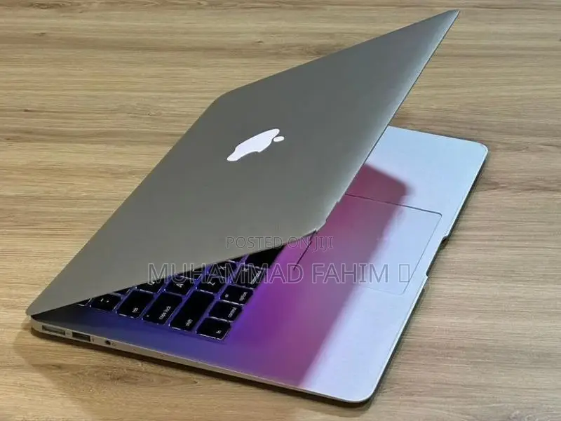 MacBook Air 13.3”