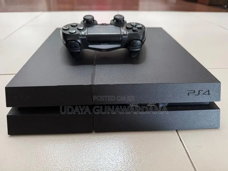 Sony PlayStation 4