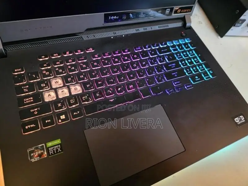 Asus ROG strike G17