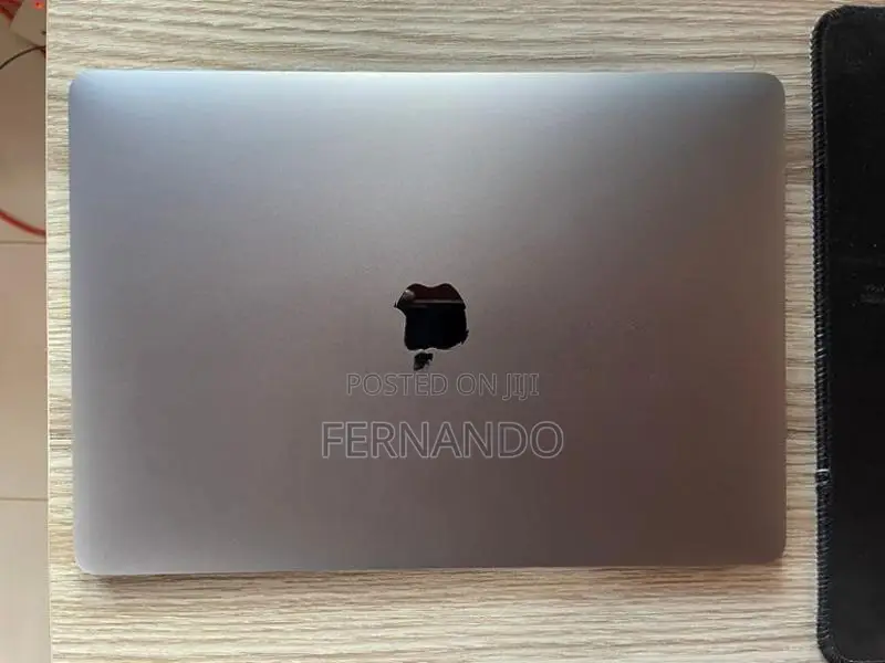 Apple MacBook Air M1